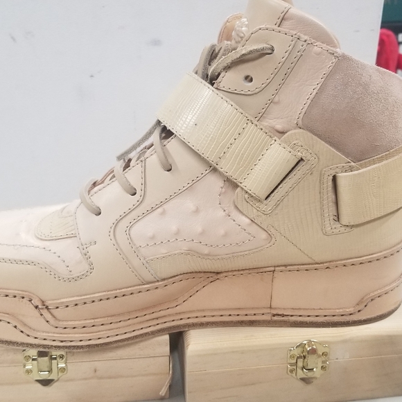 Versace Vitello Gomato Sneakers - Picture 2 of 7